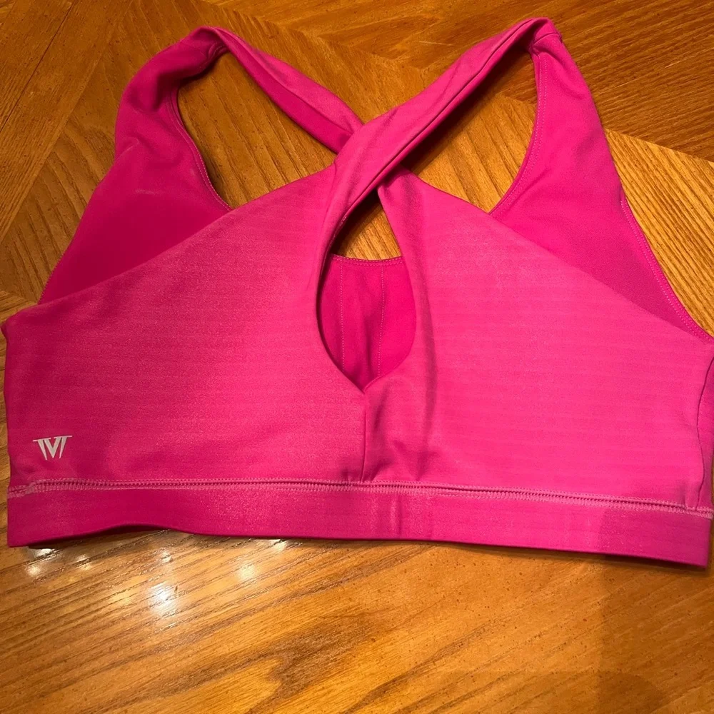 IVL Collective leggings and sports bra - Picture 4 of 5